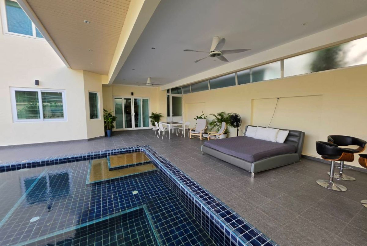 HR0890 – 4Bedroom Pool Villa House for Rent in Green Field 5 in Nong Pla Lai