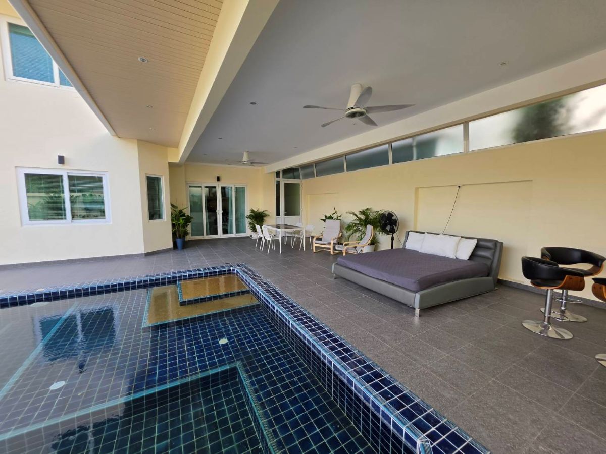25 HR0890 – 4Bedroom Pool Villa House for Rent in Green Field 5 in Nong Pla Lai
