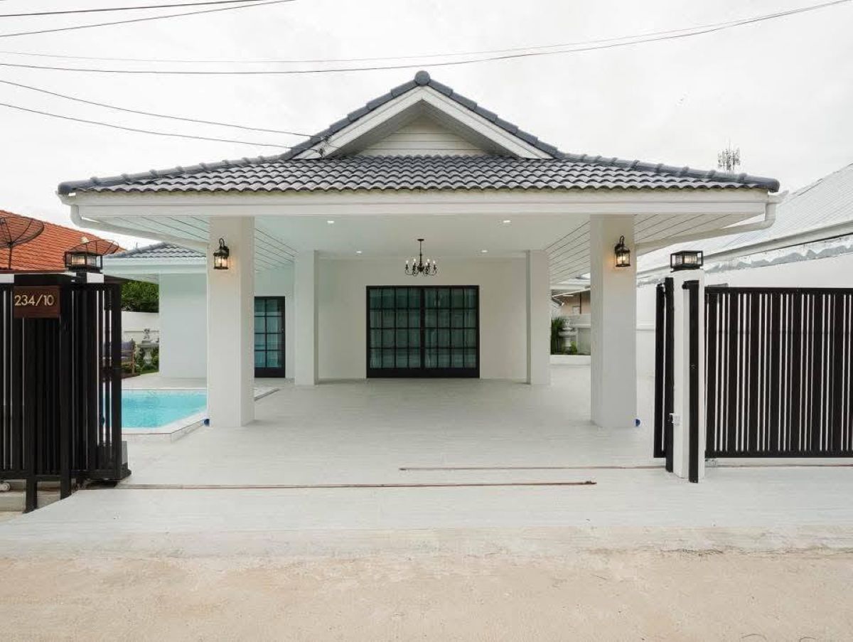 HS1464 – 4Bedrooms Pool Villa for Sale in Soi Siam Country Club