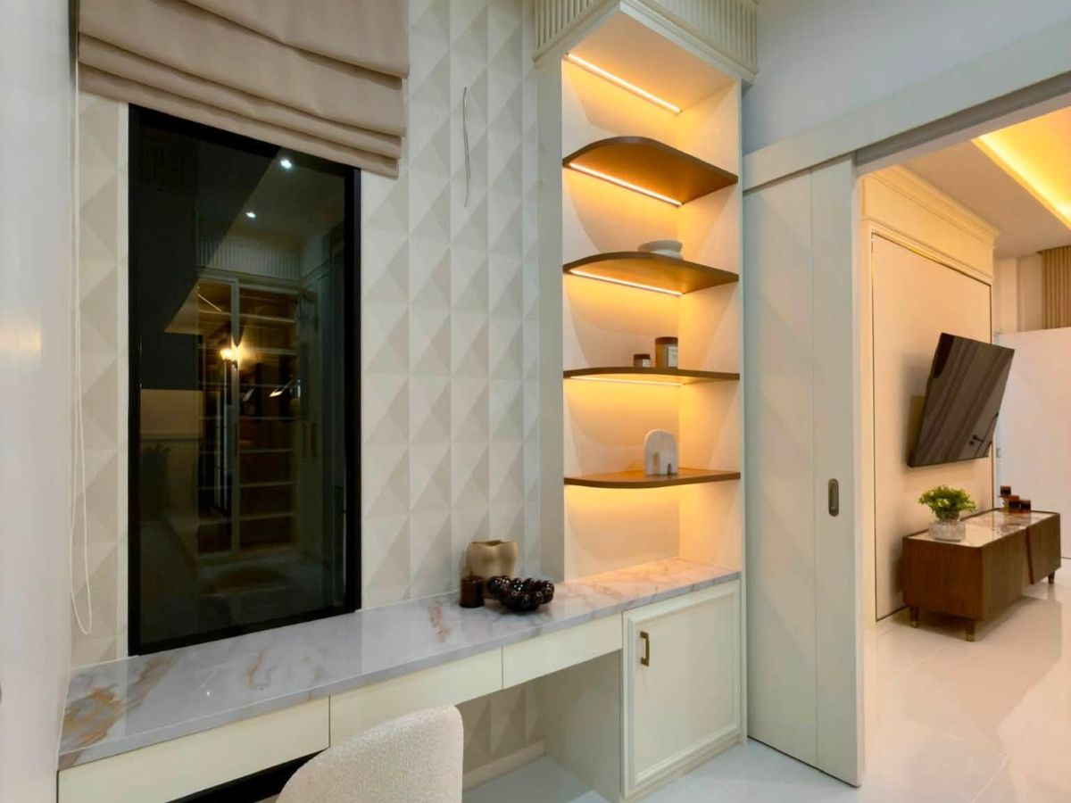 27 HS1478 – 5Bedroom Luxury Pool Villa for Sale in Pornprapa Nimit 32 in Soi Siam Country Club