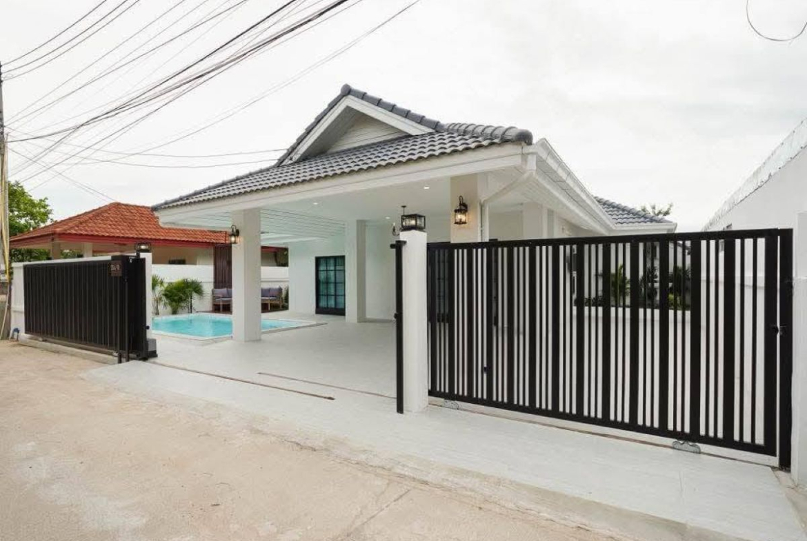 HS1464 – 4Bedrooms Pool Villa for Sale in Soi Siam Country Club