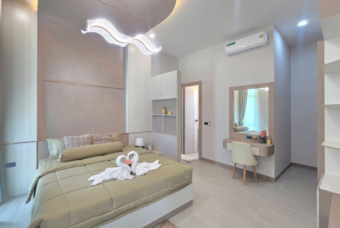 HS1481 – 4Bedroom Pool Villa House for Sale in The Private 22 in Soi Chaiyaporn Vithee