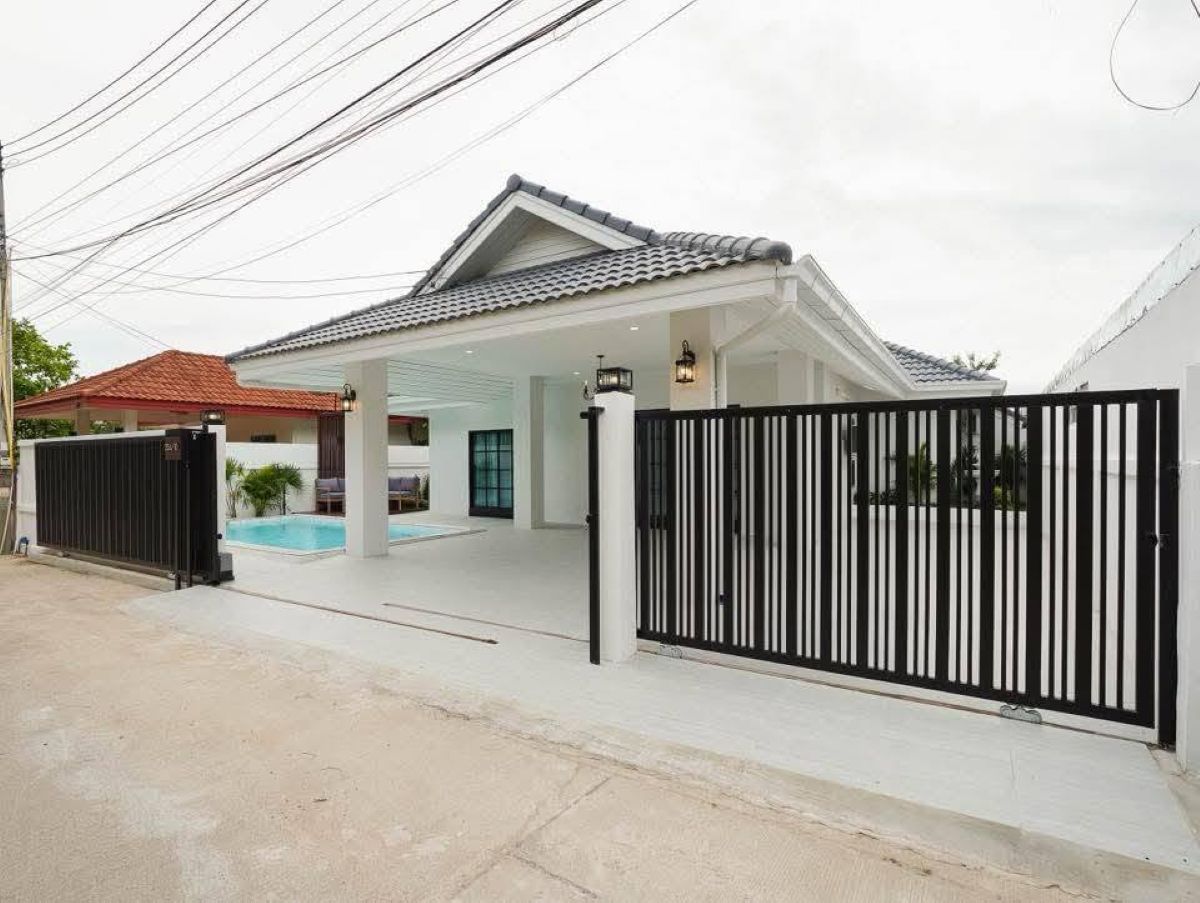 HS1464 – 4Bedrooms Pool Villa for Sale in Soi Siam Country Club