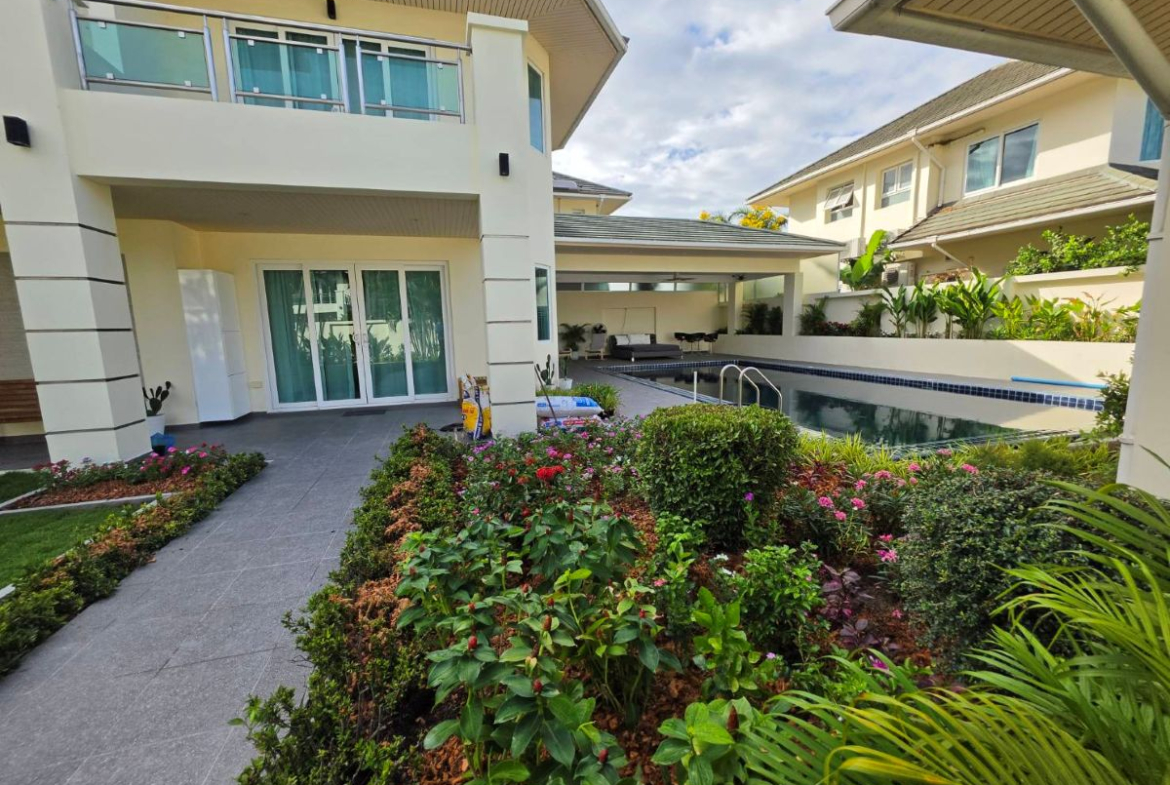 HR0890 – 4Bedroom Pool Villa House for Rent in Green Field 5 in Nong Pla Lai