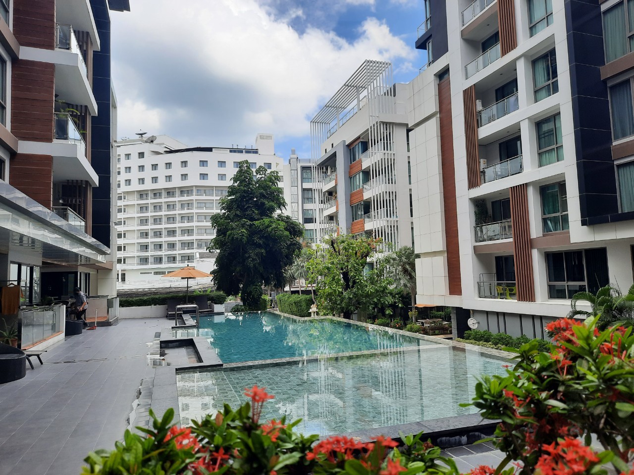 CS0990 – 2Bedrooms Condominium for Sale/Rent in The Urban Condominium in Soi Bua Khao
