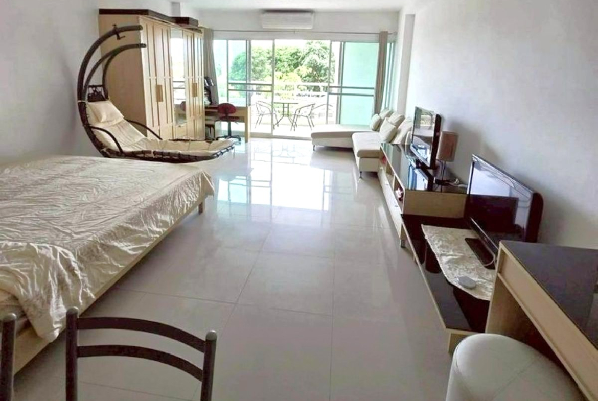 CS0998 – Studio Condominium for Sale at View Talay 5D in Jomtien