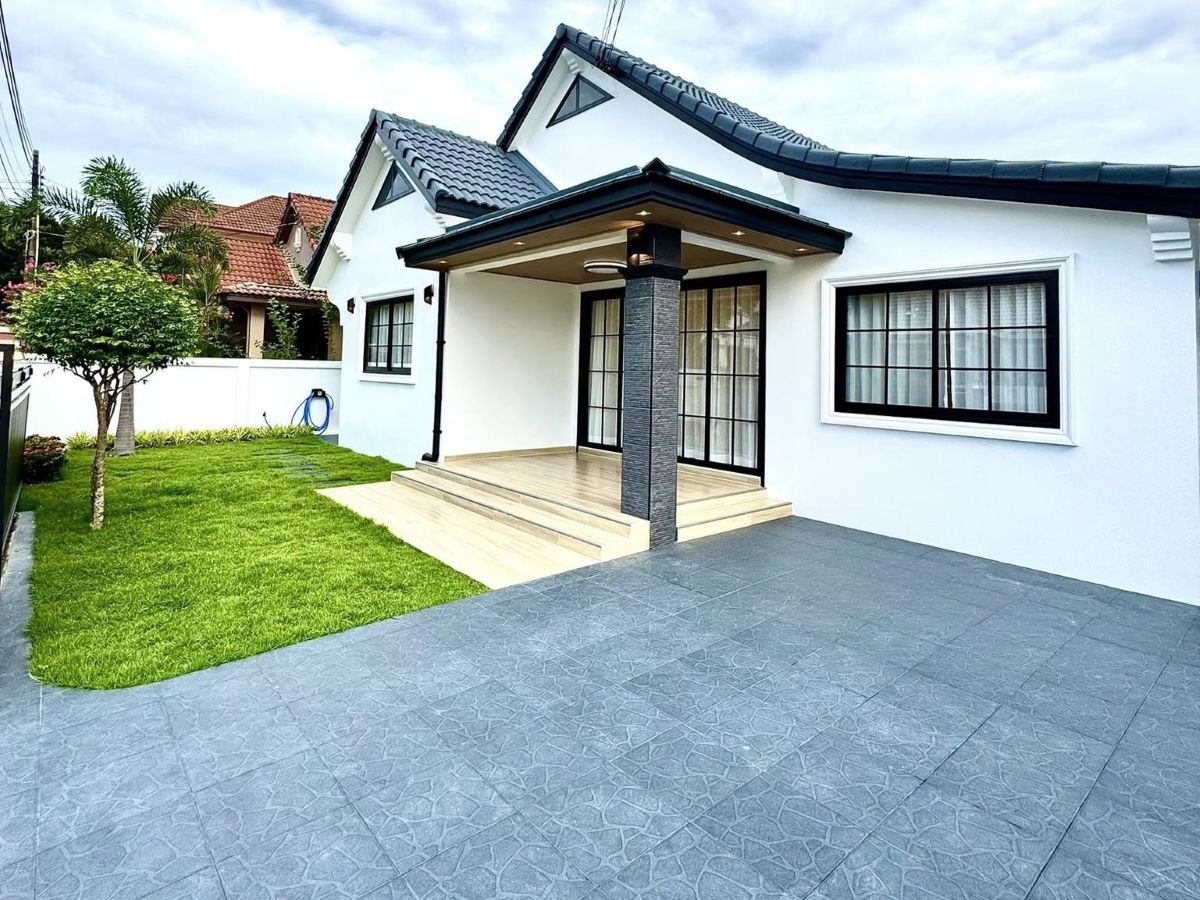 HS1470 – 3Bedroom Single House for Sale in Permsap Village in Soi Saim Country Club