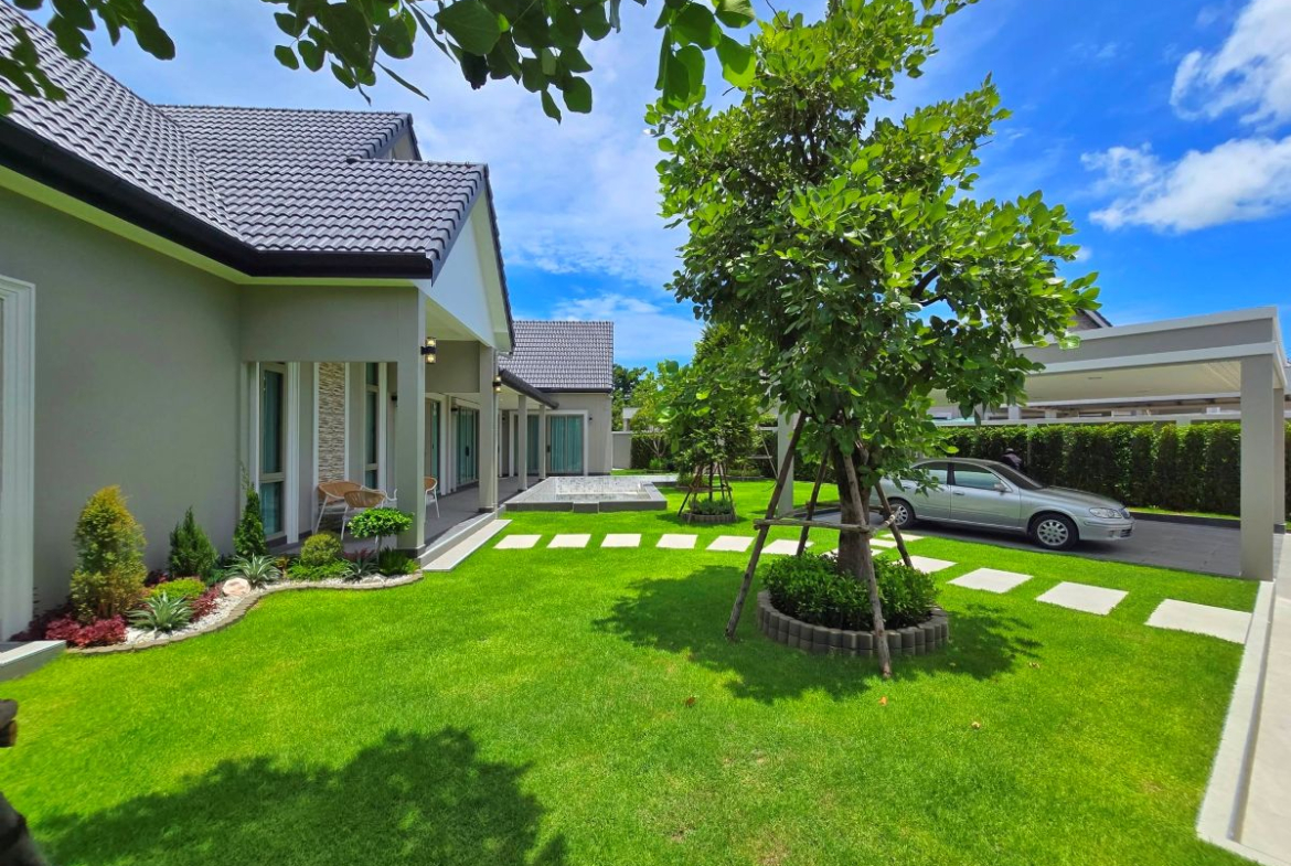 HS1481 – 4Bedroom Pool Villa House for Sale in The Private 22 in Soi Chaiyaporn Vithee