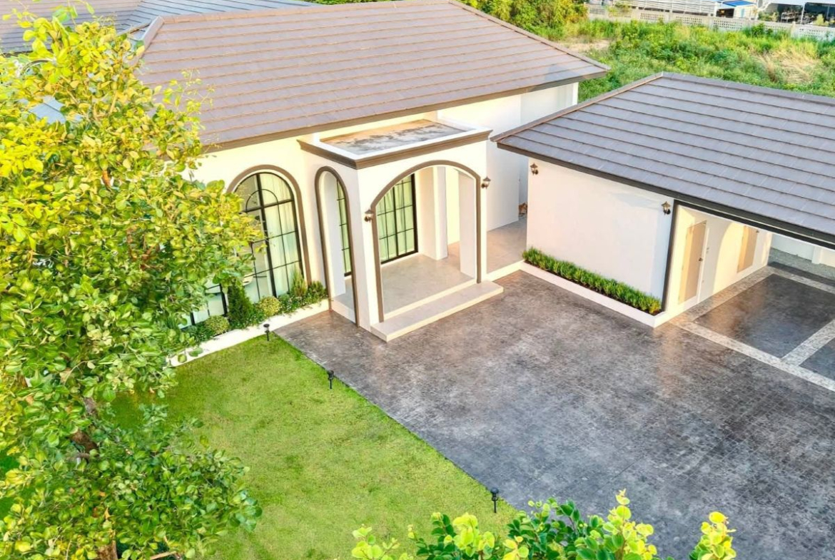 HS1478 – 5Bedroom Luxury Pool Villa for Sale in Pornprapa Nimit 32 in Soi Siam Country Club