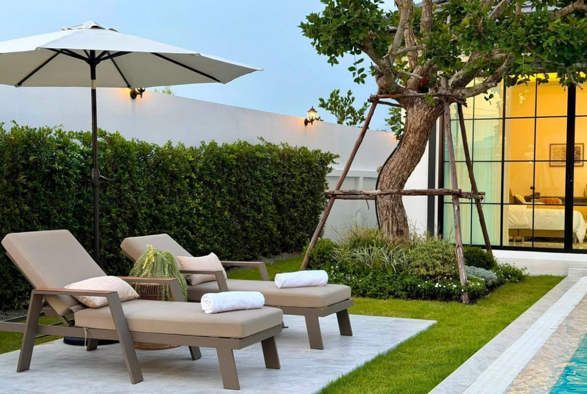 HS1478 – 5Bedroom Luxury Pool Villa for Sale in Pornprapa Nimit 32 in Soi Siam Country Club