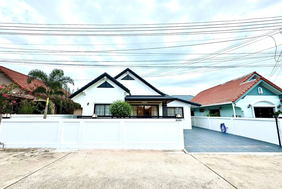 HS1470 – 3Bedroom Single House for Sale in Permsap Village in Soi Saim Country Club