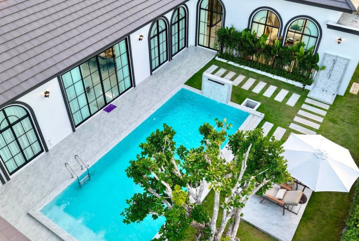HS1478 – 5Bedroom Luxury Pool Villa for Sale in Pornprapa Nimit 32 in Soi Siam Country Club