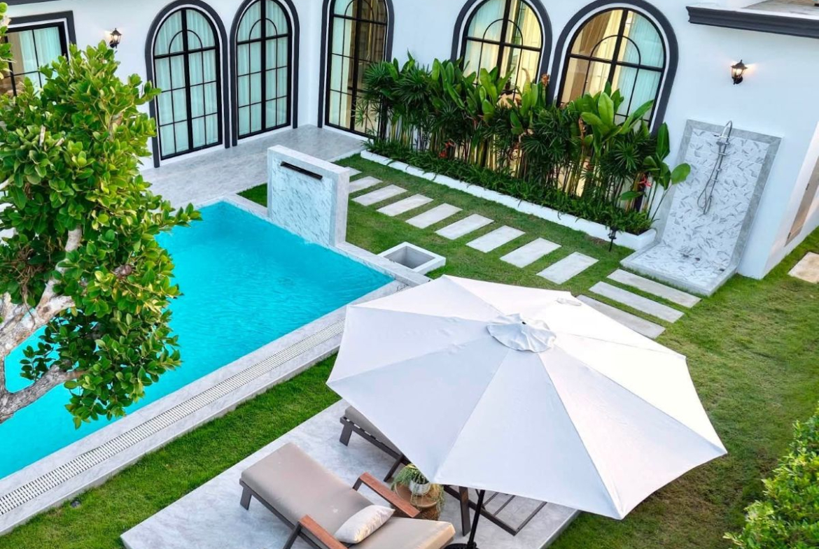 HS1478 – 5Bedroom Luxury Pool Villa for Sale in Pornprapa Nimit 32 in Soi Siam Country Club