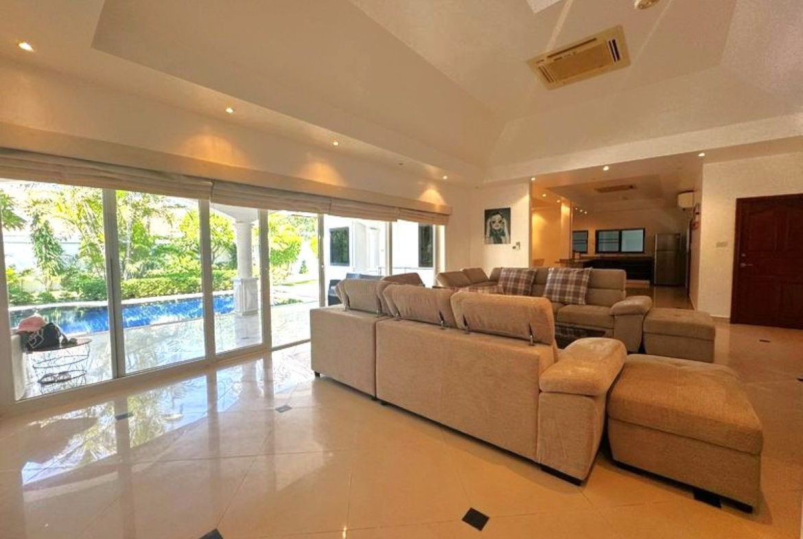 HR0889 – 3Bedroom Pool Villa House for Rent in Jomtien Park Village in Jomtien