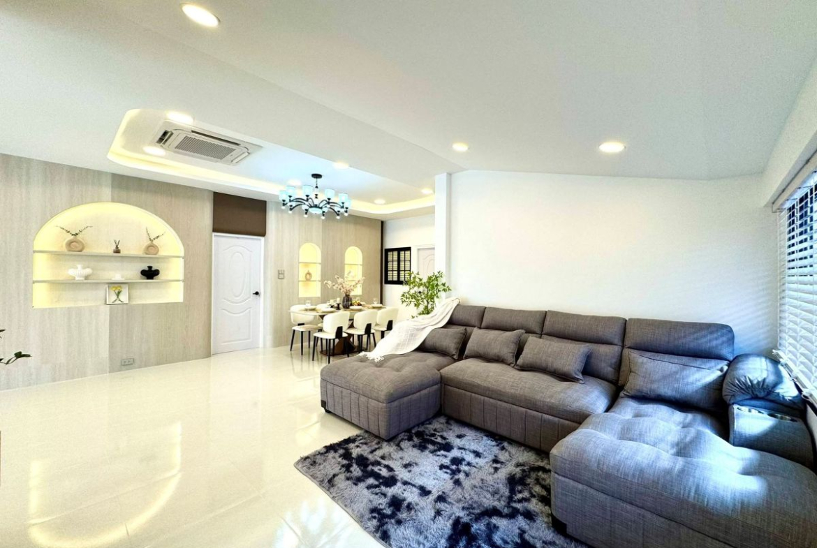 HS1470 – 3Bedroom Single House for Sale in Permsap Village in Soi Saim Country Club