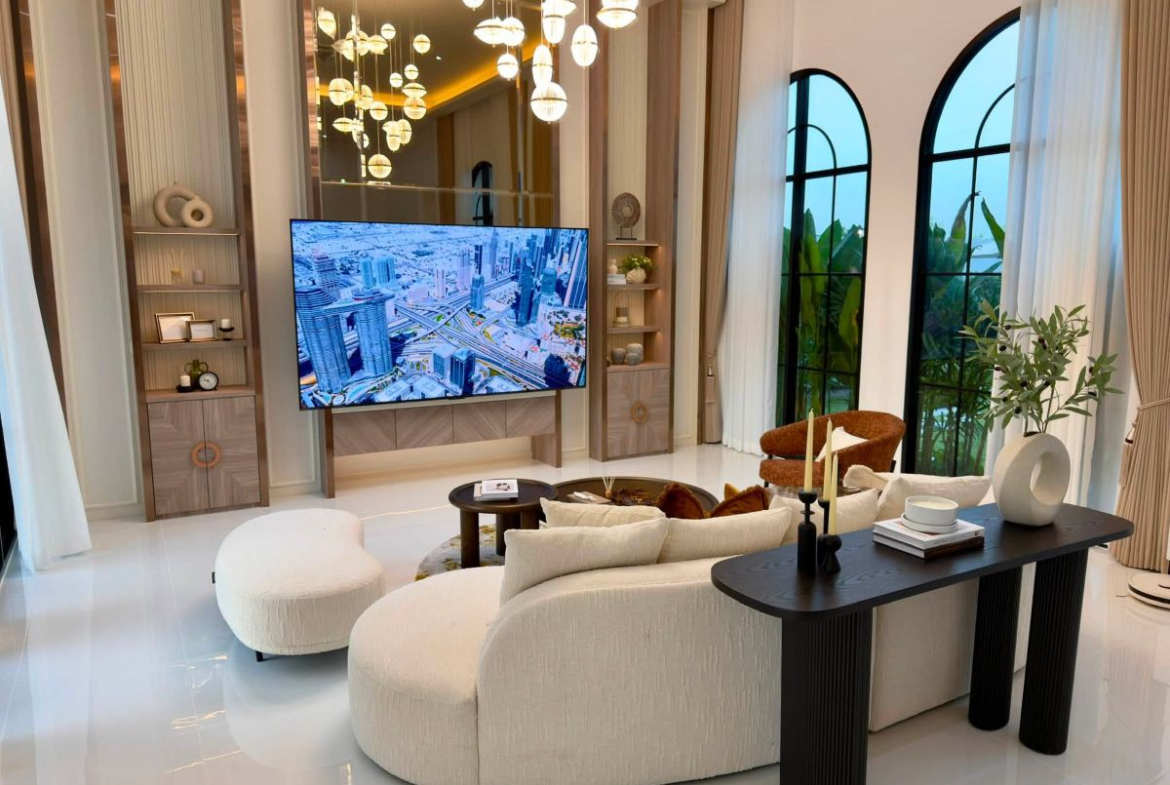 HS1478 – 5Bedroom Luxury Pool Villa for Sale in Pornprapa Nimit 32 in Soi Siam Country Club