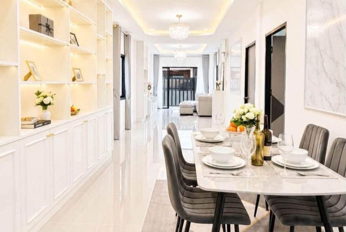 HS1484 -2Bedroom Single House for Sale in PattayaRungrueng Village in Noen Plub Wan