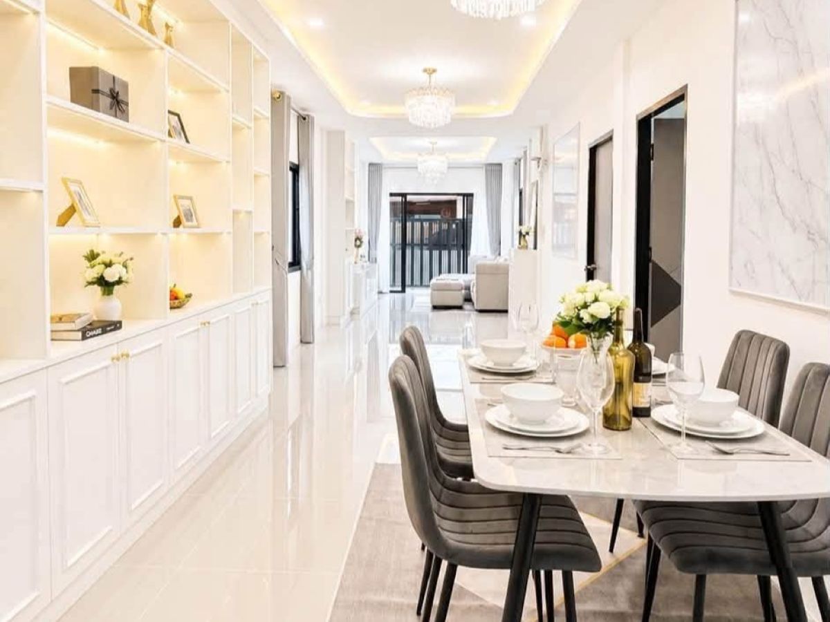 HS1484 -2Bedroom Single House for Sale in PattayaRungrueng Village in Noen Plub Wan