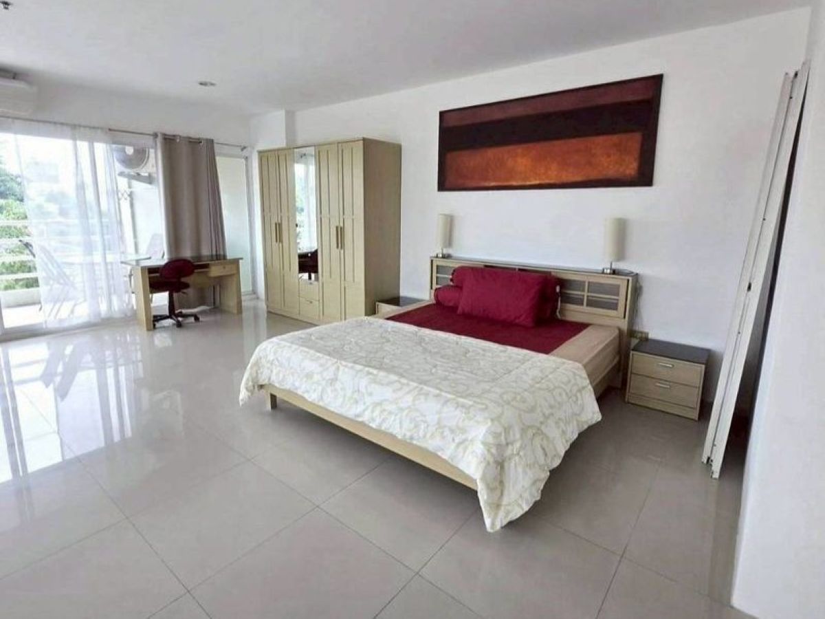 CS0998 – Studio Condominium for Sale at View Talay 5D in Jomtien