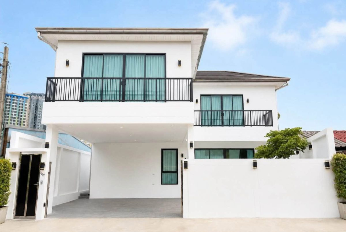 HS1497- 3Bedroom Pool Villa House for Sale in Soi Bun Kanchana 2 in Jomtien