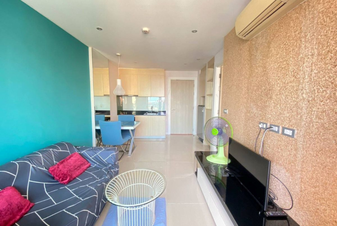 CR0304 – 1Bedroom Condominium For Rent in Grande Caribbean Condo in Thap Praya rd