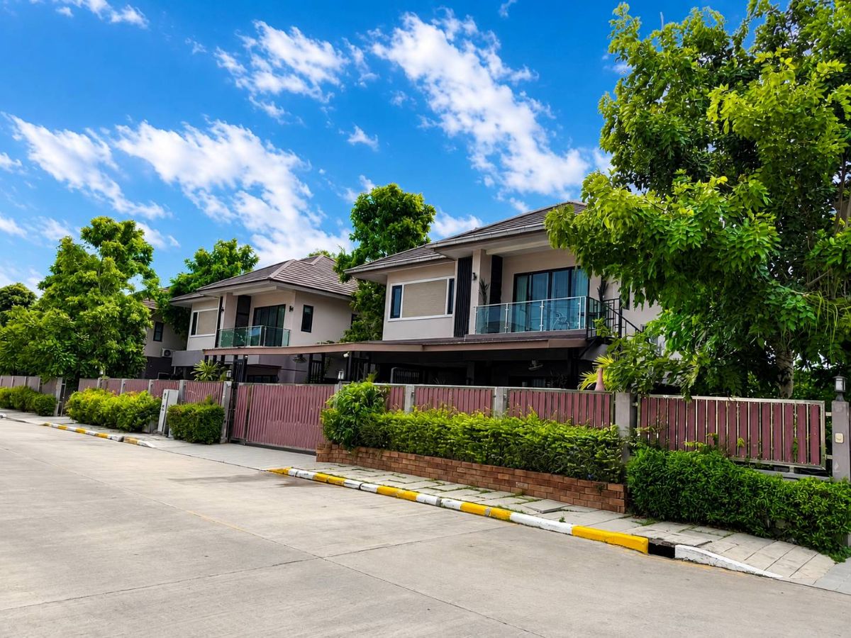 HS1503 – 3Bedroom Pool Villa House for Sale in The Lake Village in Huay Yai