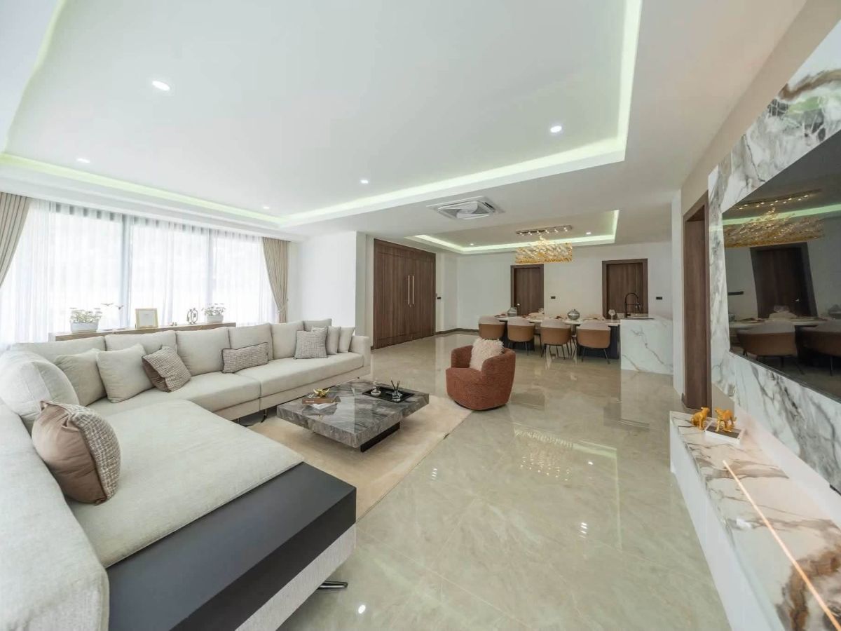 HS1502 – 5Bedroom Luxury Pool Villa House for Sale in Huay Yai
