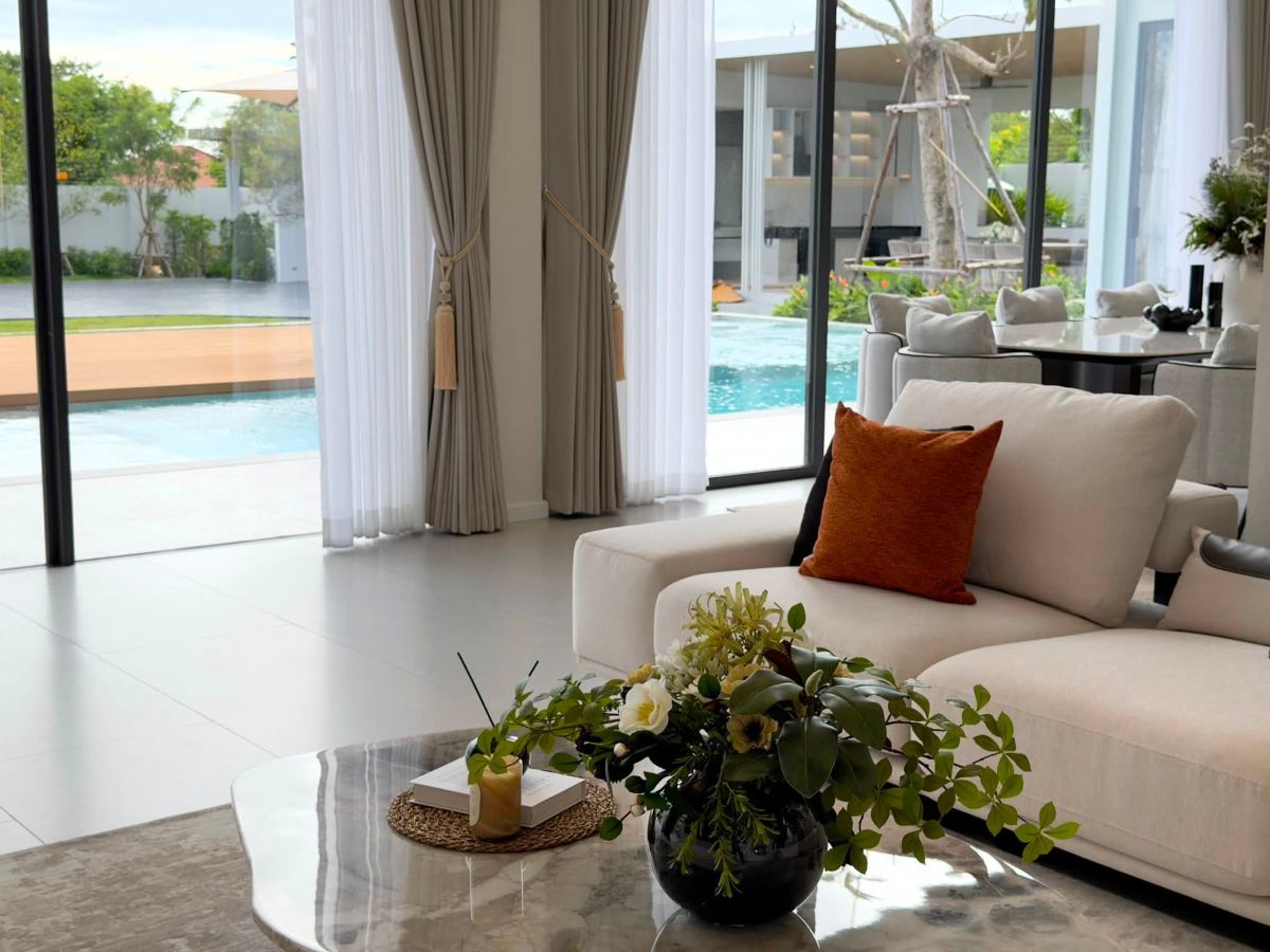 HS1505 – 5Bedroom Luxury Pool Villa House for Sale in Ultra Luxury House in Mabprachan