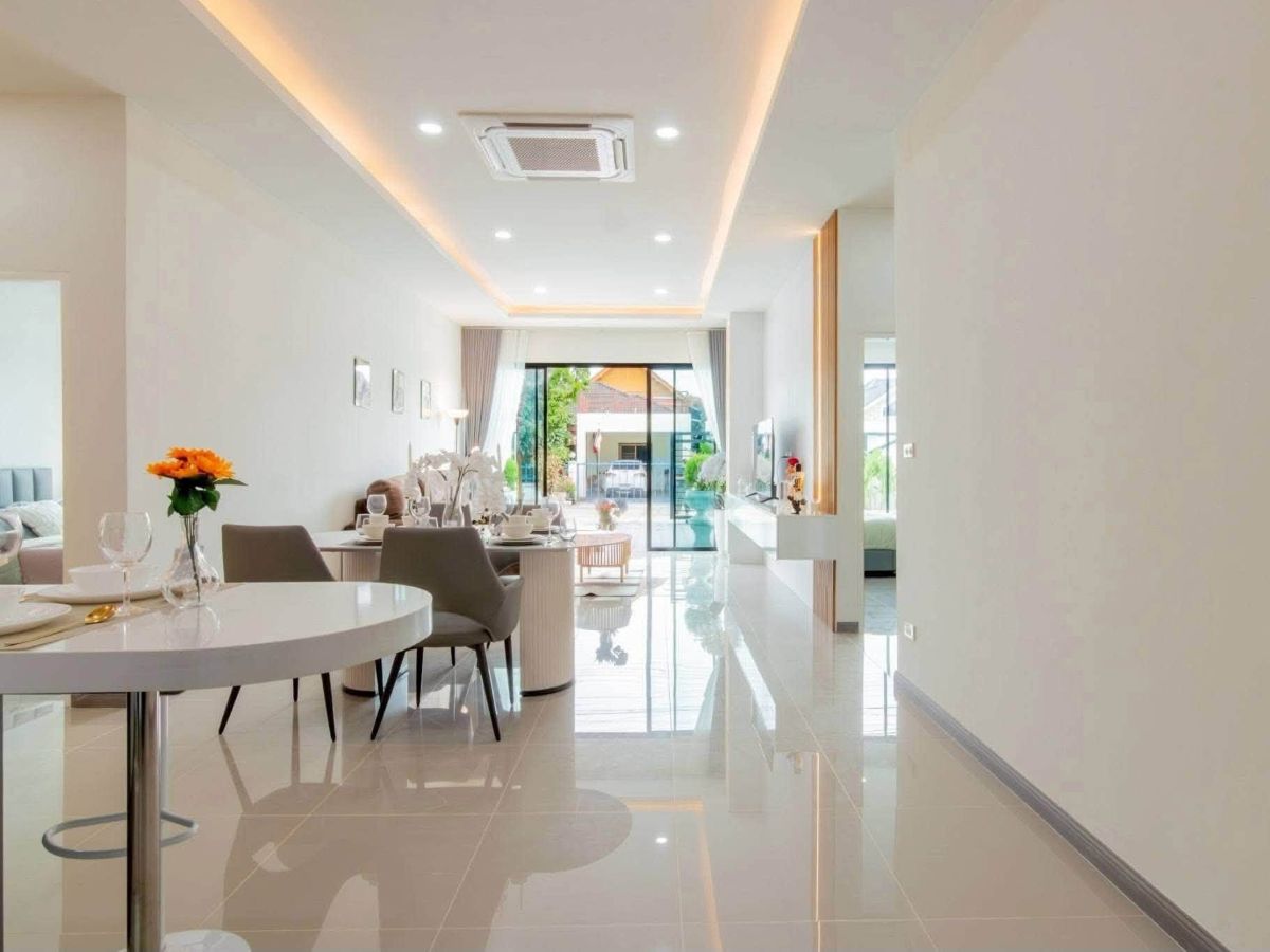 10 HS1488 – 3Bedroom Pool Villa for Sale in Areya Villa in Pattaya in Mabprachan Lake