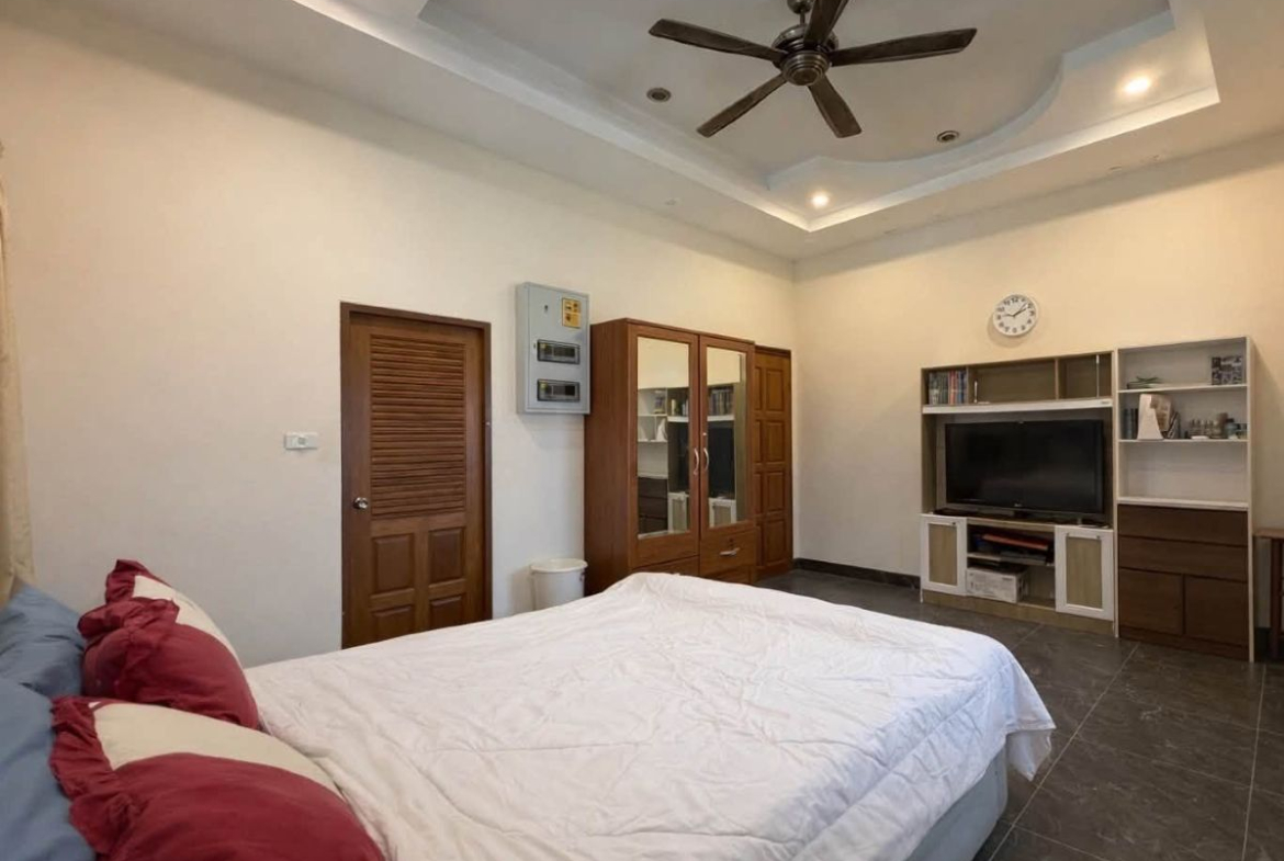 HS1506 – 4Bedroom Pool Villa House for Sale in Huay Yai