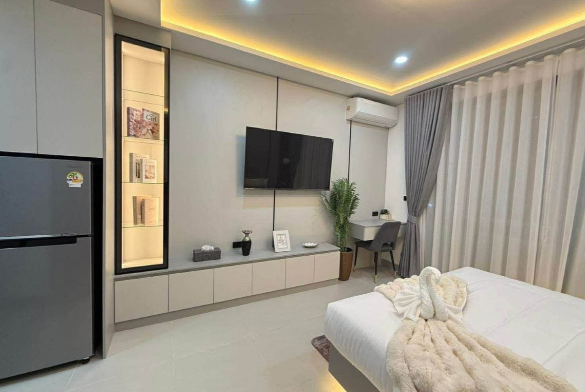 CS3010 – Studio Condominuim for Slae in Jomtien Sweet Condotel 2 in Thap Praya 12