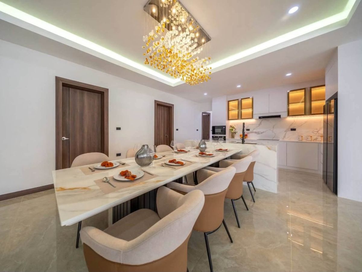 HS1502 – 5Bedroom Luxury Pool Villa House for Sale in Huay Yai