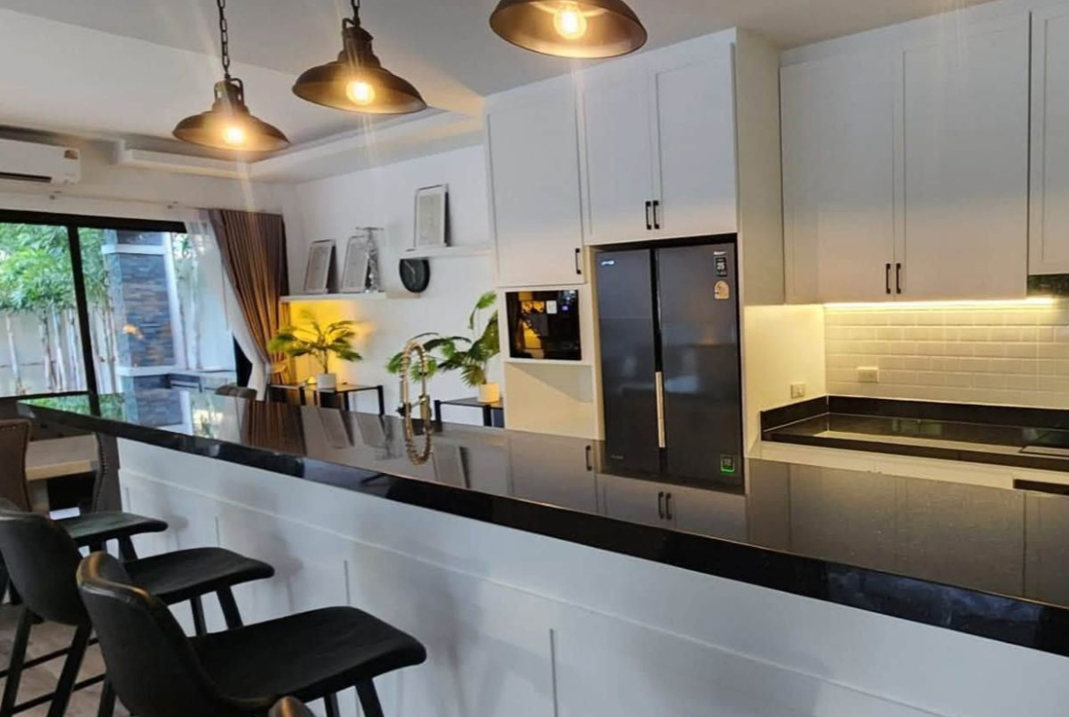 HS1490 – 5Bedroom Luxury Pool Villa House for Sale in The Shades Villas in Mapprachan