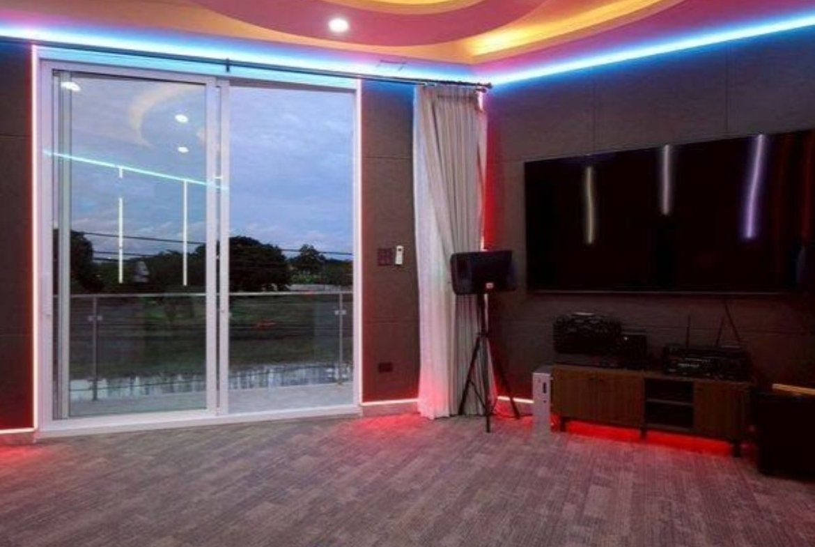 HS1495 – 7Bedroom Pool Villa for Sale and Rent in The White House in Jomtien