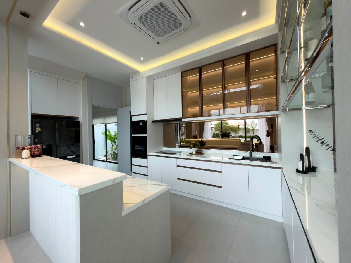 HS1505 – 5Bedroom Luxury Pool Villa House for Sale in Ultra Luxury House in Mabprachan