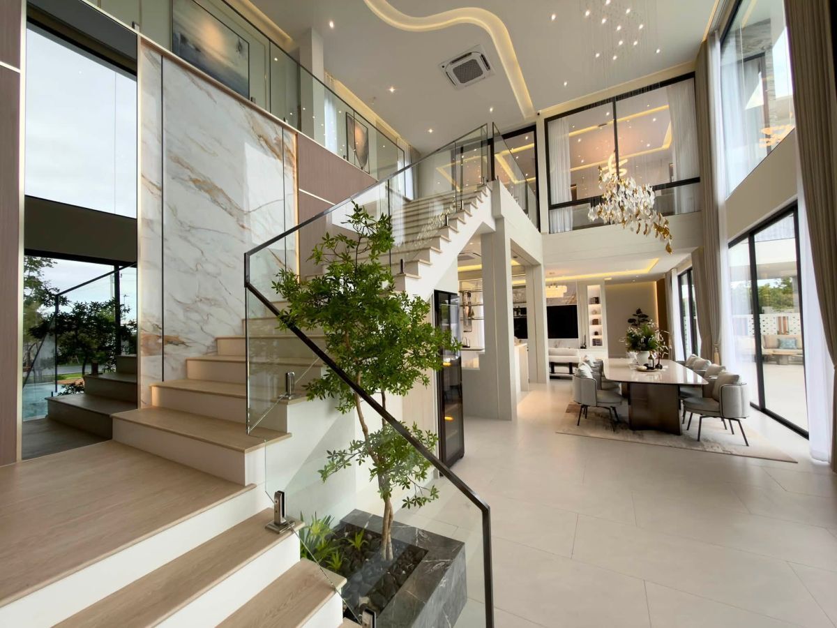 HS1505 – 5Bedroom Luxury Pool Villa House for Sale in Ultra Luxury House in Mabprachan