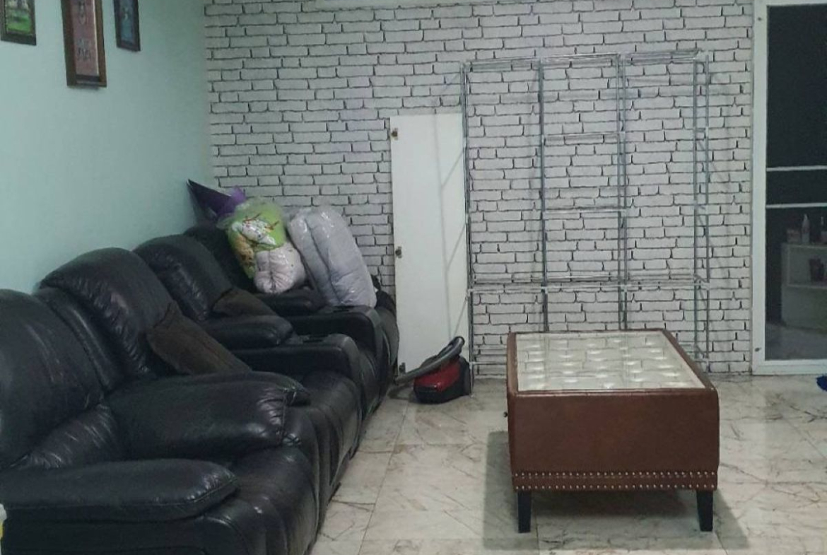 BS0021 -Commercial Building for Sale in Thepprasit Rd.
