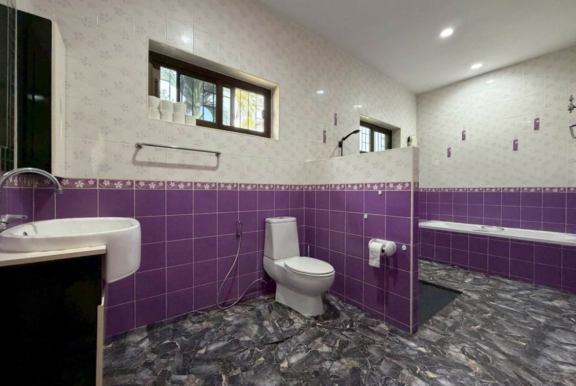 HS1506 – 4Bedroom Pool Villa House for Sale in Huay Yai