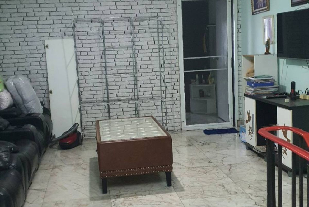 BS0021 -Commercial Building for Sale in Thepprasit Rd.