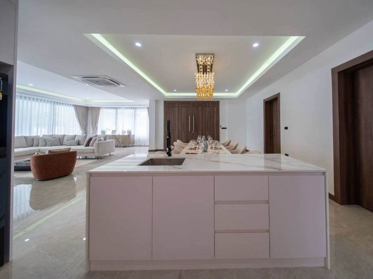 HS1502 – 5Bedroom Luxury Pool Villa House for Sale in Huay Yai