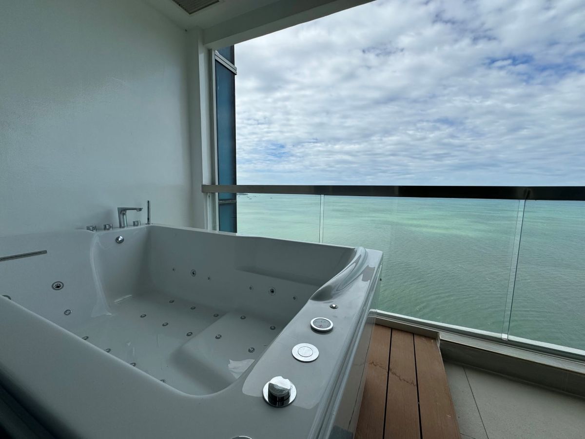16 CS3003 – 2Bedroom Condominium for Sale in The Palm Wongamat Beah in Wongamat