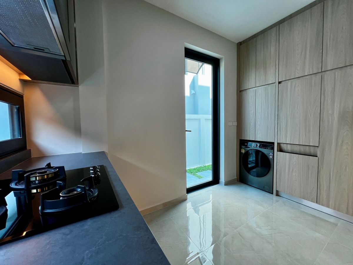HS1504 – 5Bedroom Pool Villa House for Sale in Impress Villa in Soi Saim Country Club