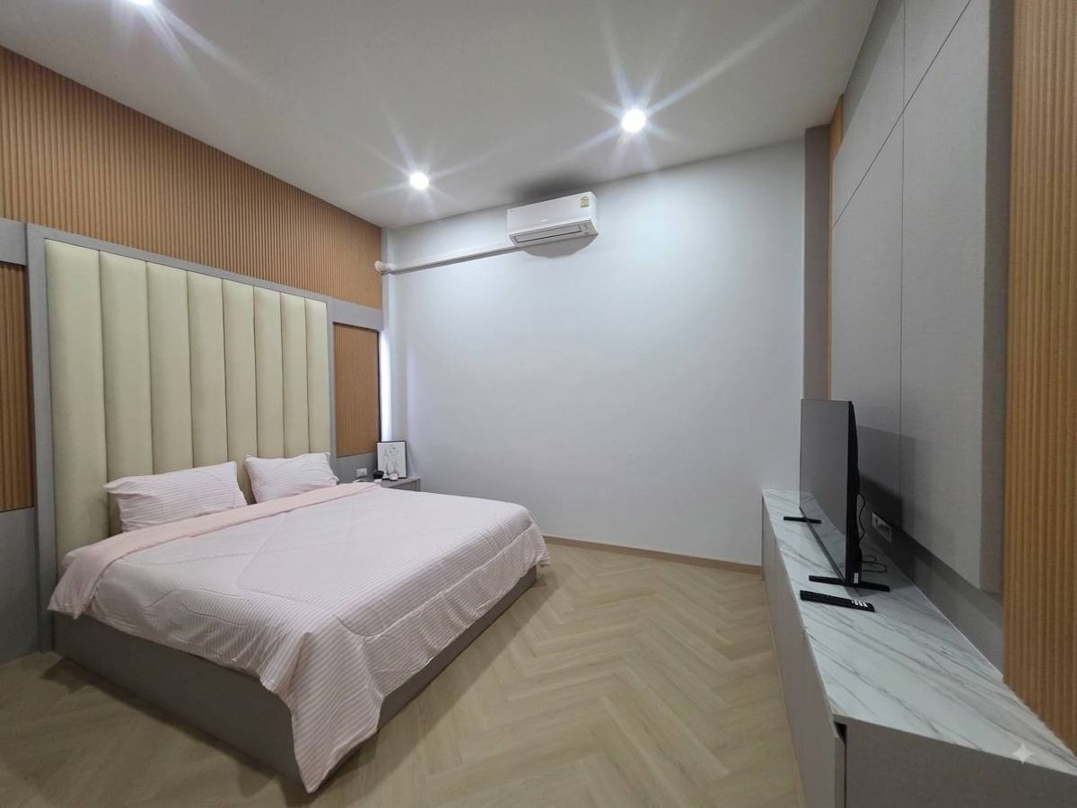 HS1500 – 4Bedroom Pool Villa House for Sale in VJ Land in Soi Siam Country Club