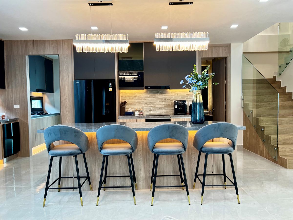 HS1504 – 5Bedroom Pool Villa House for Sale in Impress Villa in Soi Saim Country Club