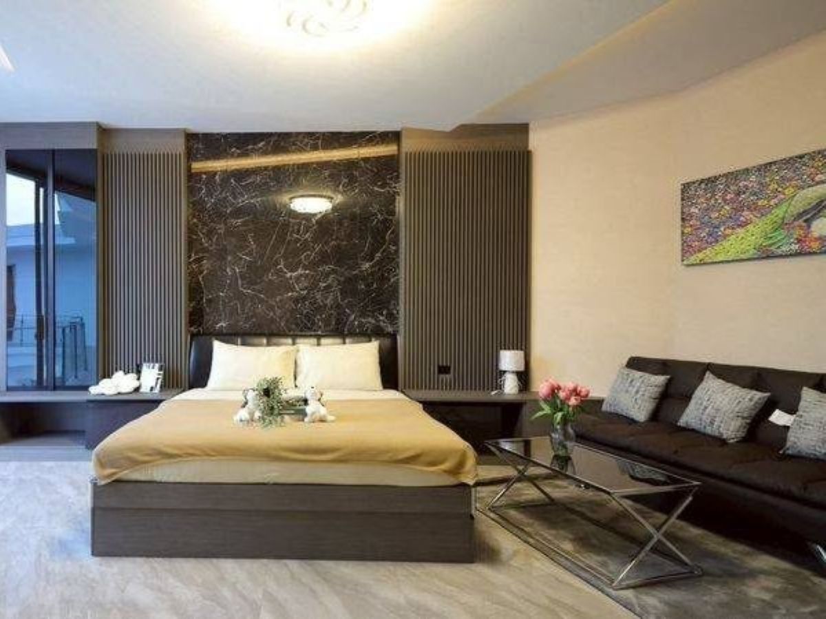 HS1495 – 7Bedroom Pool Villa for Sale and Rent in The White House in Jomtien