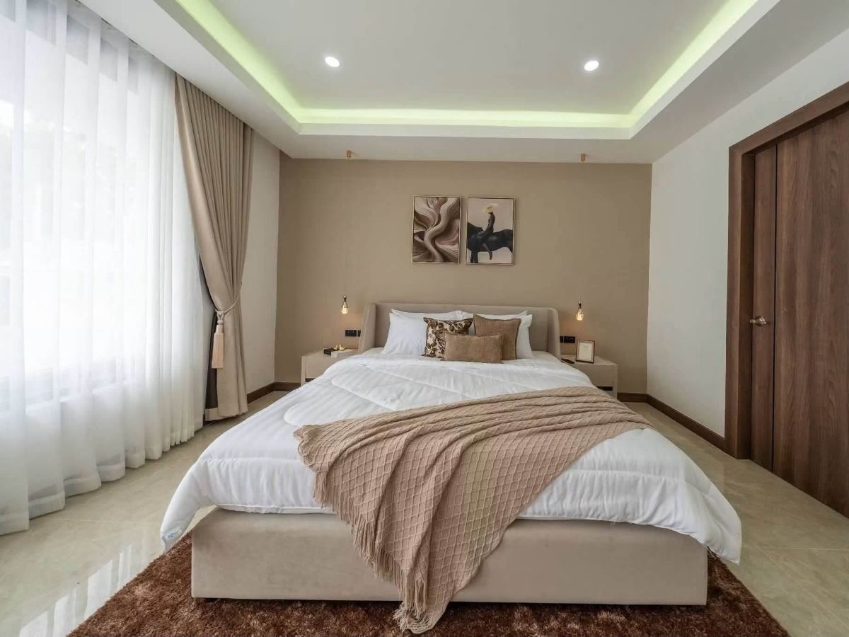 HS1502 – 5Bedroom Luxury Pool Villa House for Sale in Huay Yai