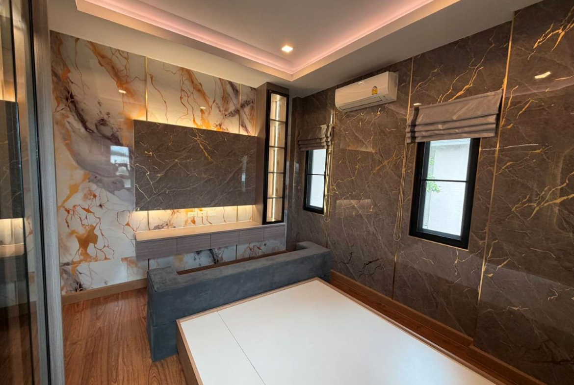 HS1503 – 3Bedroom Pool Villa House for Sale in The Lake Village in Huay Yai