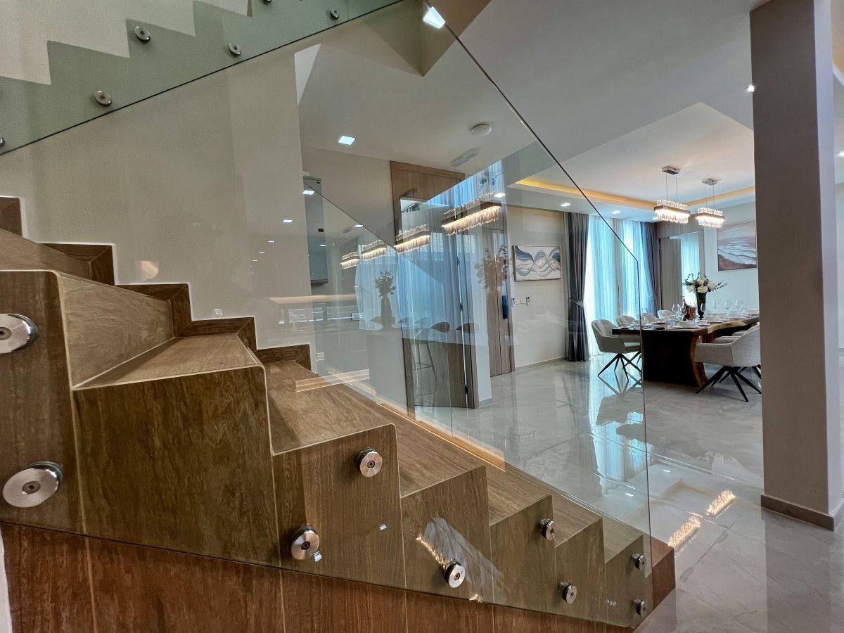 HS1504 – 5Bedroom Pool Villa House for Sale in Impress Villa in Soi Saim Country Club
