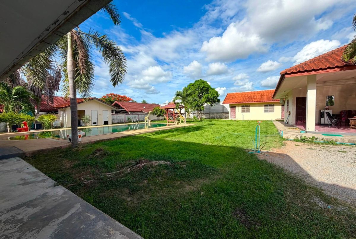 HS1506 – 4Bedroom Pool Villa House for Sale in Huay Yai