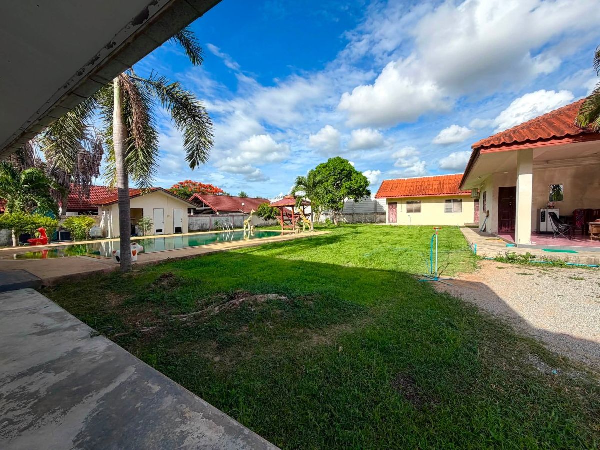 HS1506 – 4Bedroom Pool Villa House for Sale in Huay Yai